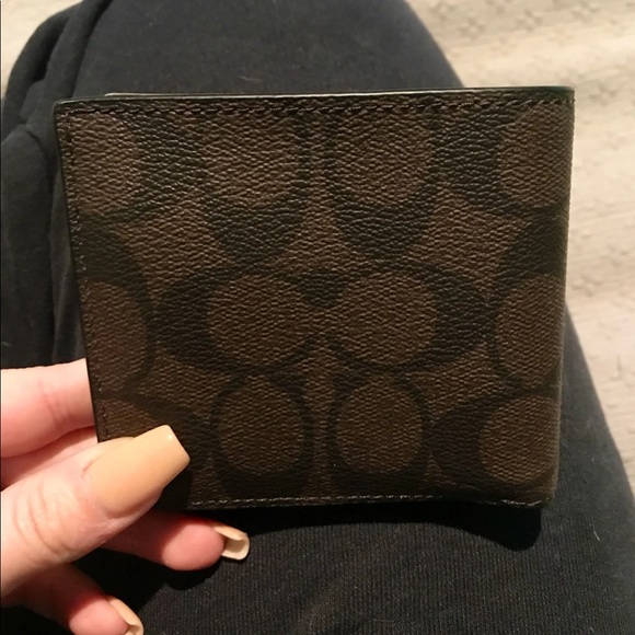 Coach men’s wallet - Picture 3 of 6